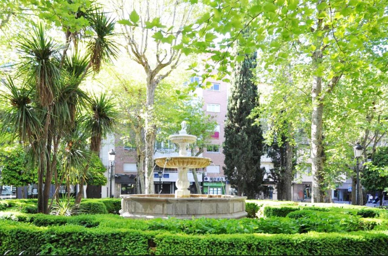 Apartasuite Centro Historico Atico Tranquilo Y Luminoso En El Corazon De Granada Eksteriør bilde